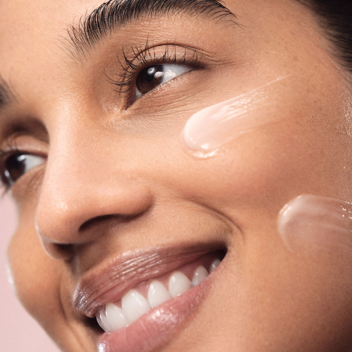 mini-cloud-dew-gel-cream-moisturizer-v6 2026-Cloud-Dew-2.jpg