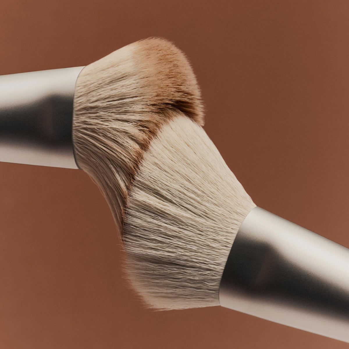 the-bronzer-brush-l8 Bronzer_Brush-1.jpg