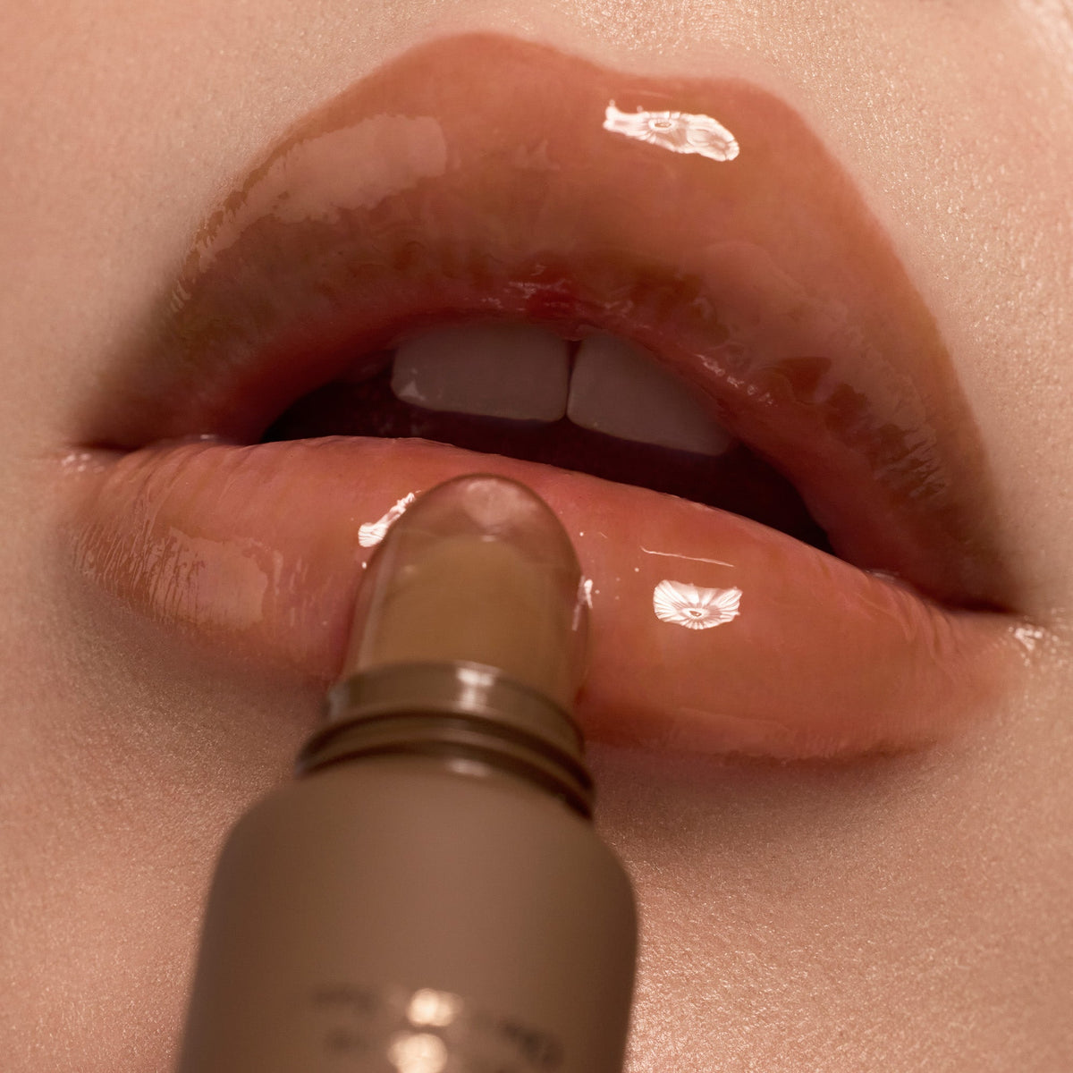 lip-butter-balm-hot-cocoa-g2 LBB-Hot-Cocoa-2025-Lip.jpg