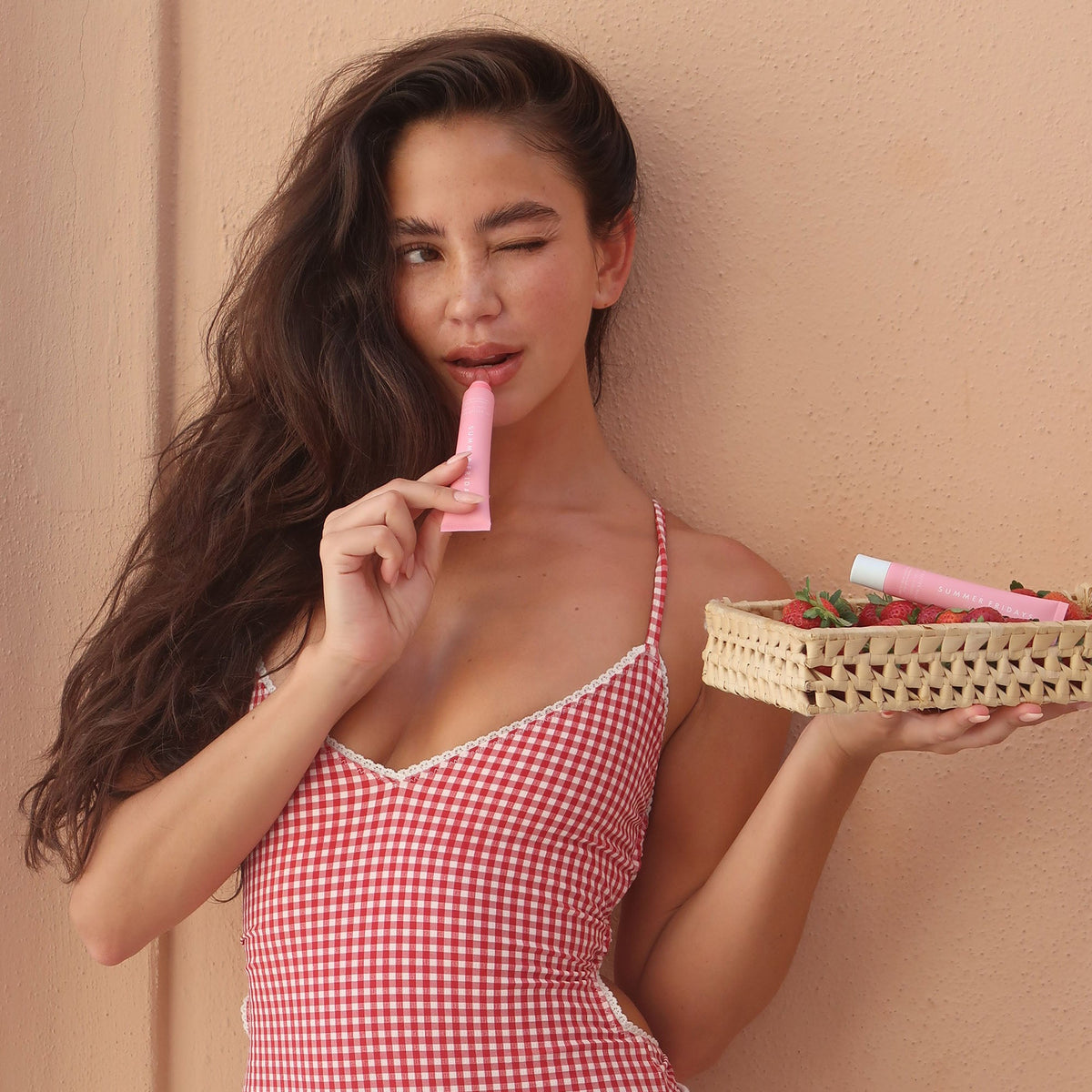 lip-butter-balm-strawberry-soft-serve-n3 LBBStrawberrySoftServe-Cristina.jpg